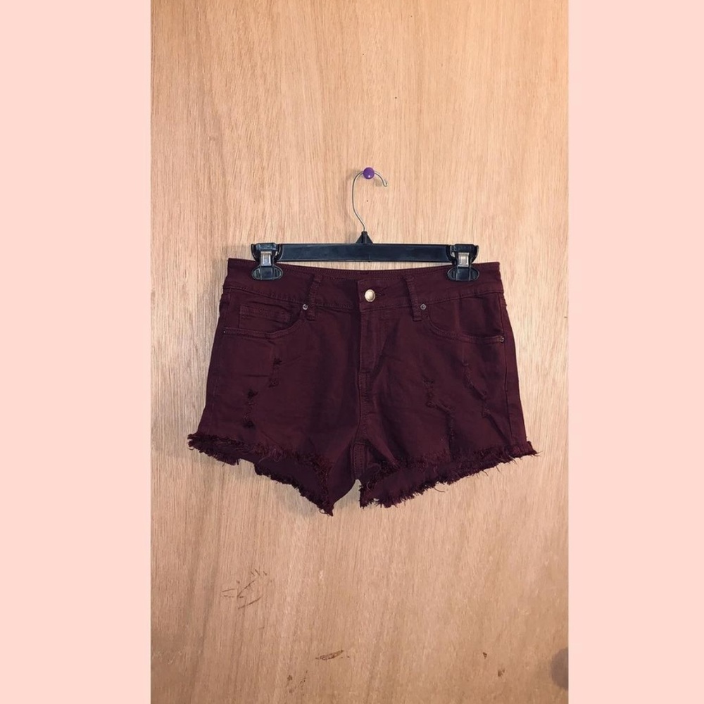 ✨ maroon shorts